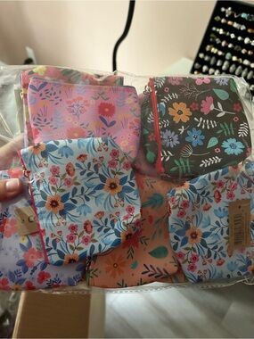 5/$26 coin purse woman wallet  organizer with flowers